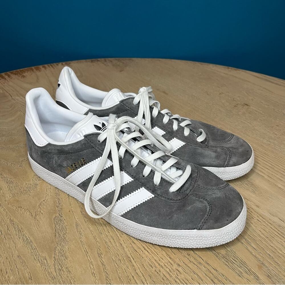 Adidas Gazelle Men’s Gray White Suede Sneakers Classic Original Size 8